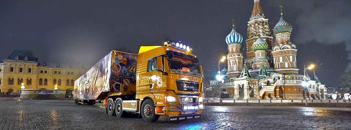 MAN TGX доставил Главную новогоднюю Елку России в Кремль 